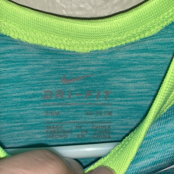 3-6m Nike unisex boys or girls teal & neon long sleeve Onsie - Picture 2 of 3